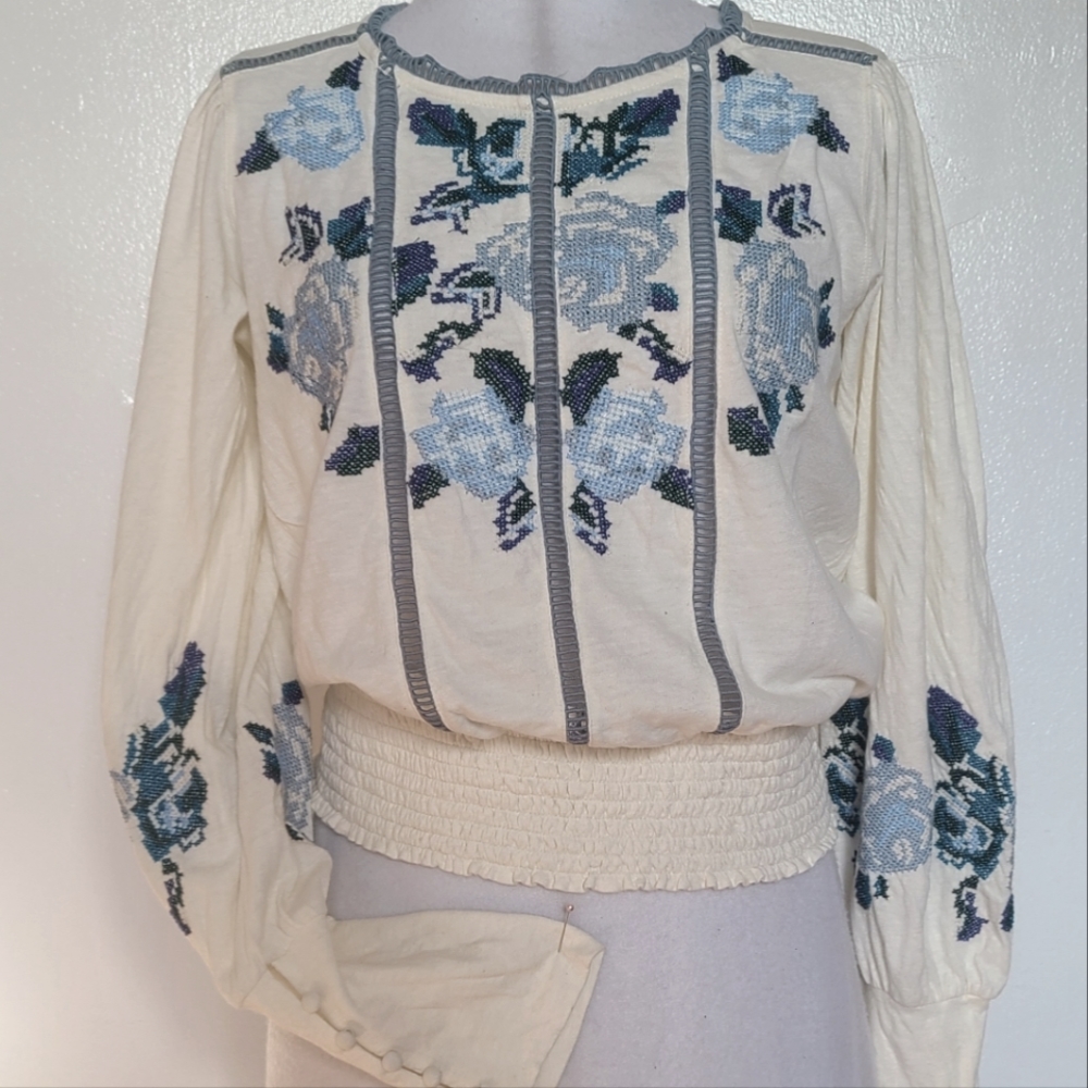 Free People boho cotton embroidered top.